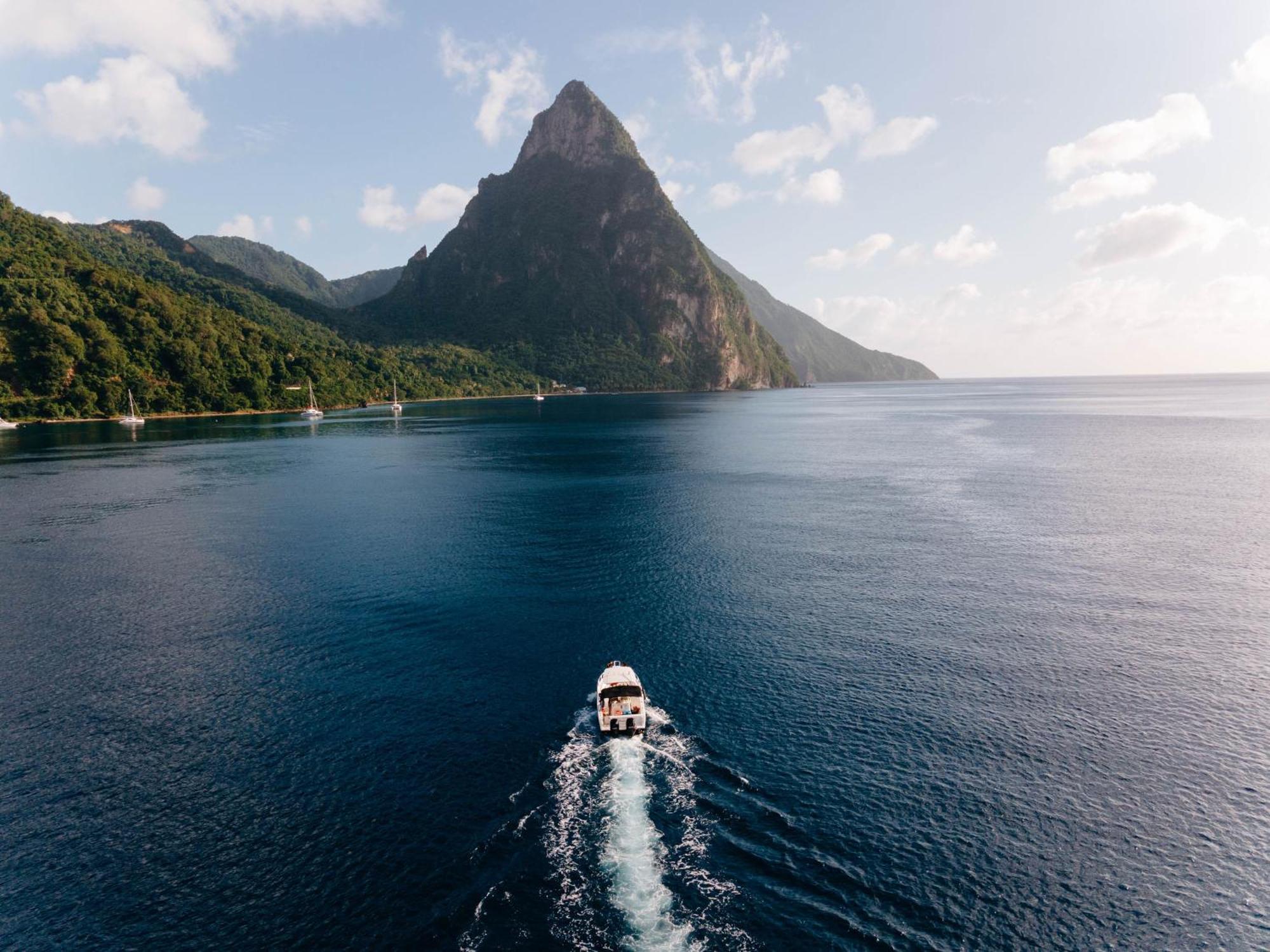 Rabot Hotel From Hotel Chocolat Soufriere Exterior photo